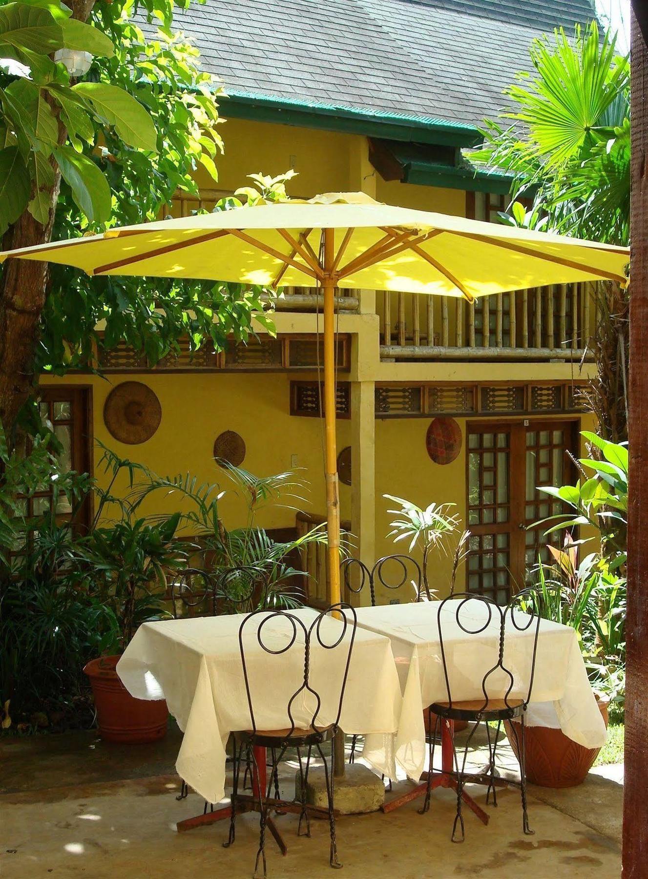Sun Garden Hilltop Resort Manoc-Manoc Exterior foto